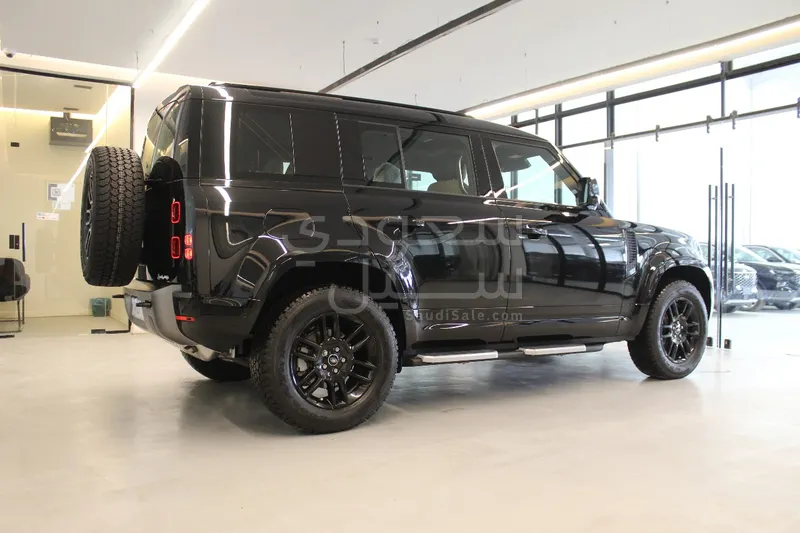 2025 Land Rover Defender 110