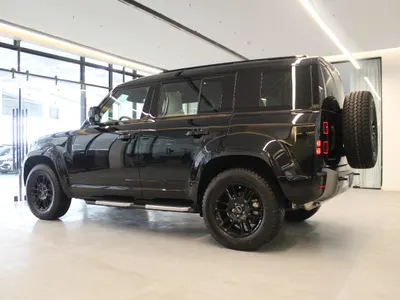 2025 Land Rover Defender 110