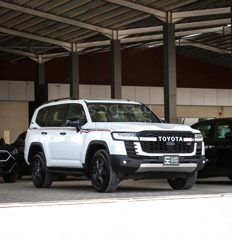 2022 Toyota Land Cruiser GR sport