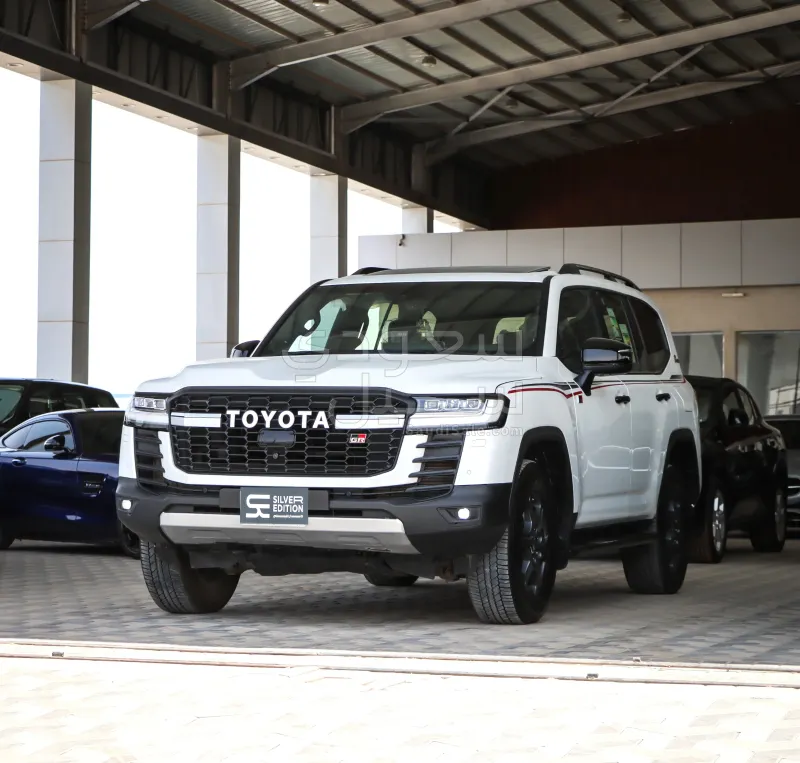 2022 Toyota Land Cruiser GR sport