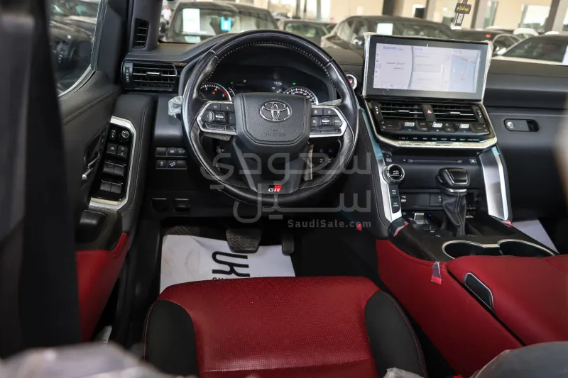 2022 Toyota Land Cruiser GR sport