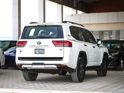 2022 Toyota Land Cruiser GR sport