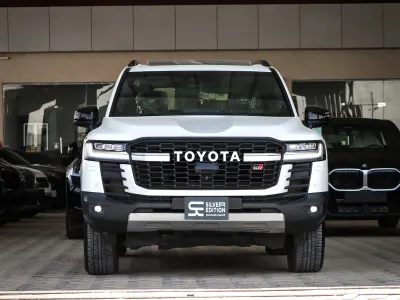 2022 Toyota Land Cruiser GR sport