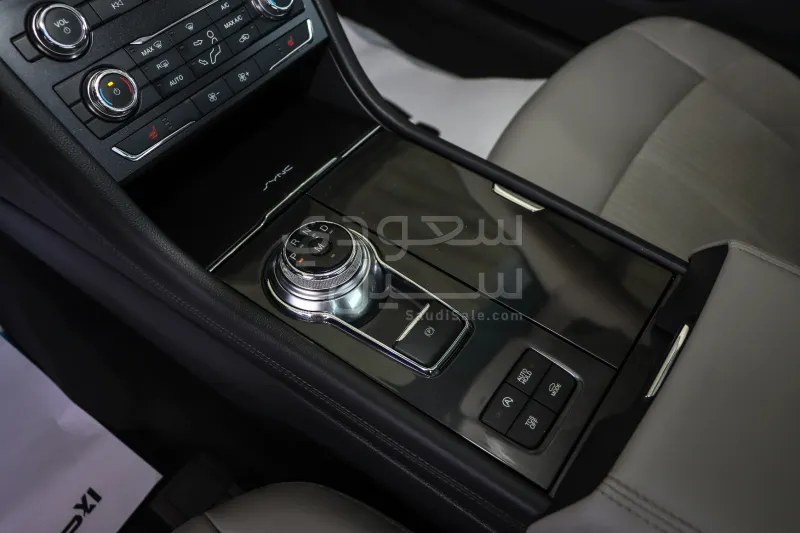 2022 Ford Taurus