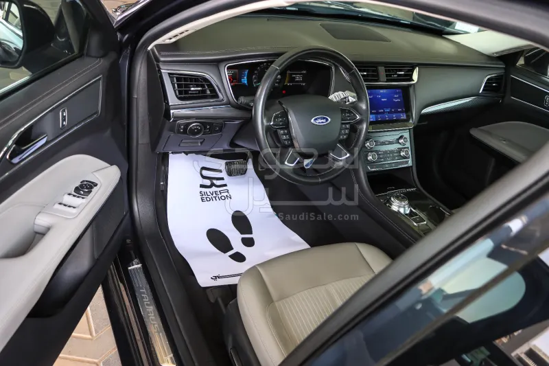 2022 Ford Taurus