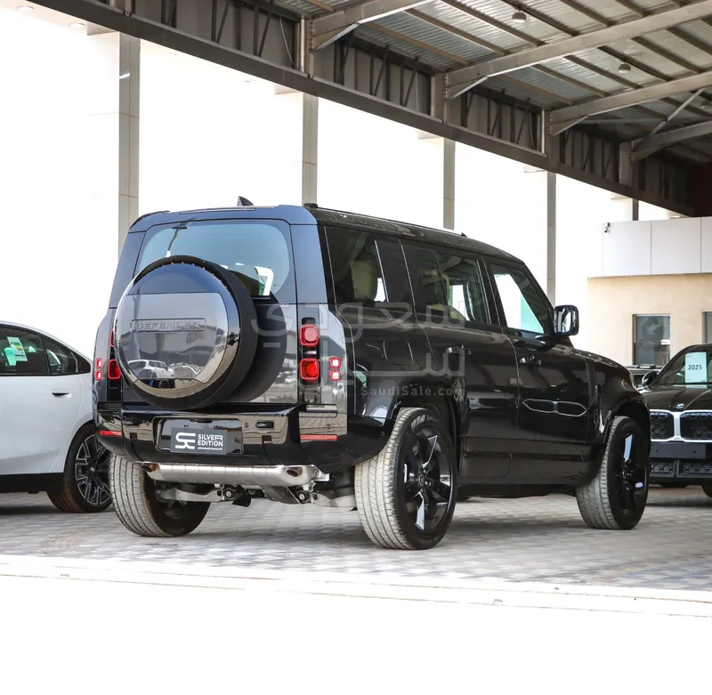 2025 Land Rover Defender HSE