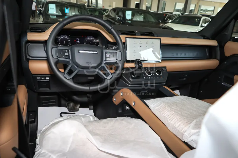 2025 Land Rover Defender HSE