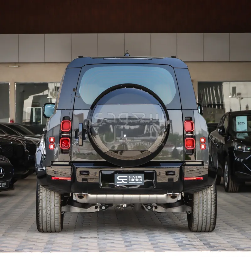 2025 Land Rover Defender HSE