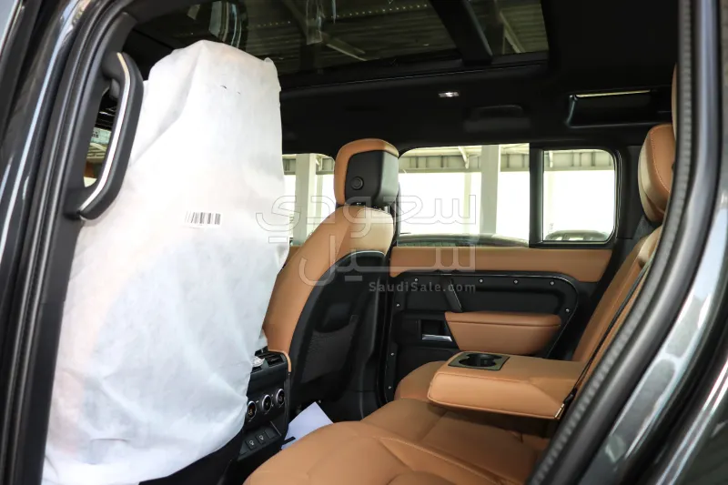 2025 Land Rover Defender HSE