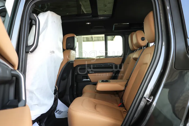 2025 Land Rover Defender HSE