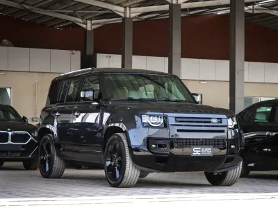 2025 Land Rover Defender HSE