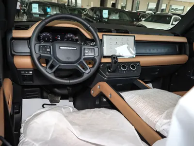 2025 Land Rover Defender HSE