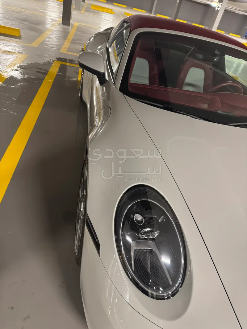 2022 Porsche 911 Targa4