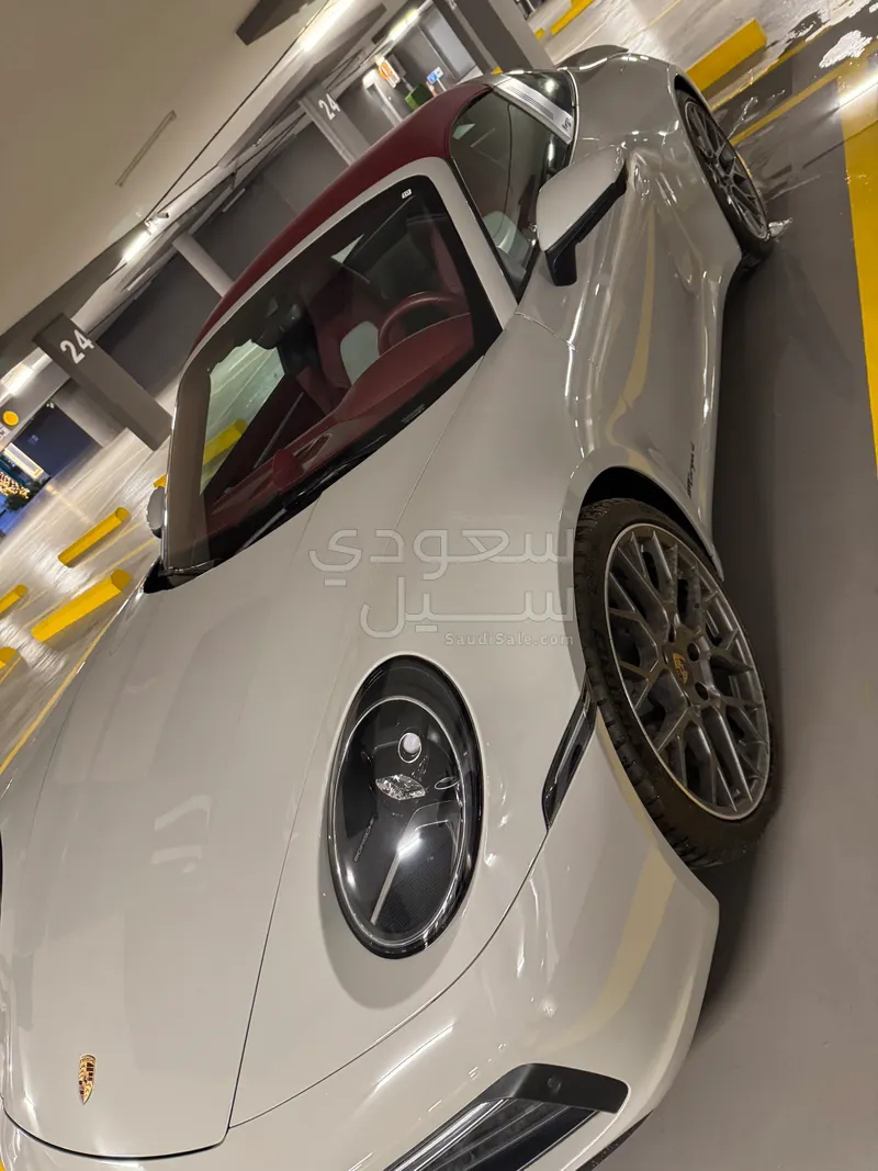 2022 Porsche 911 Targa4