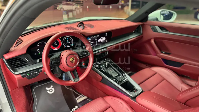 2025 Porsche 911 Carrera