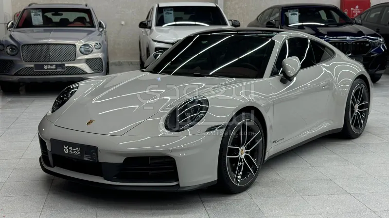 2025 Porsche 911 Carrera
