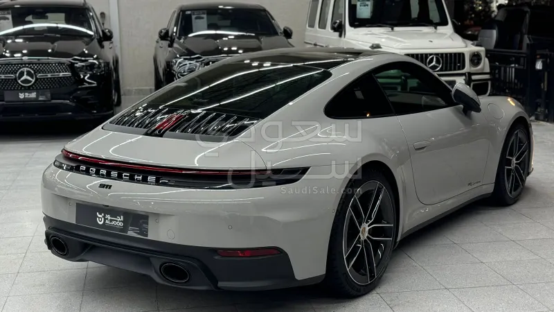 2025 Porsche 911 Carrera