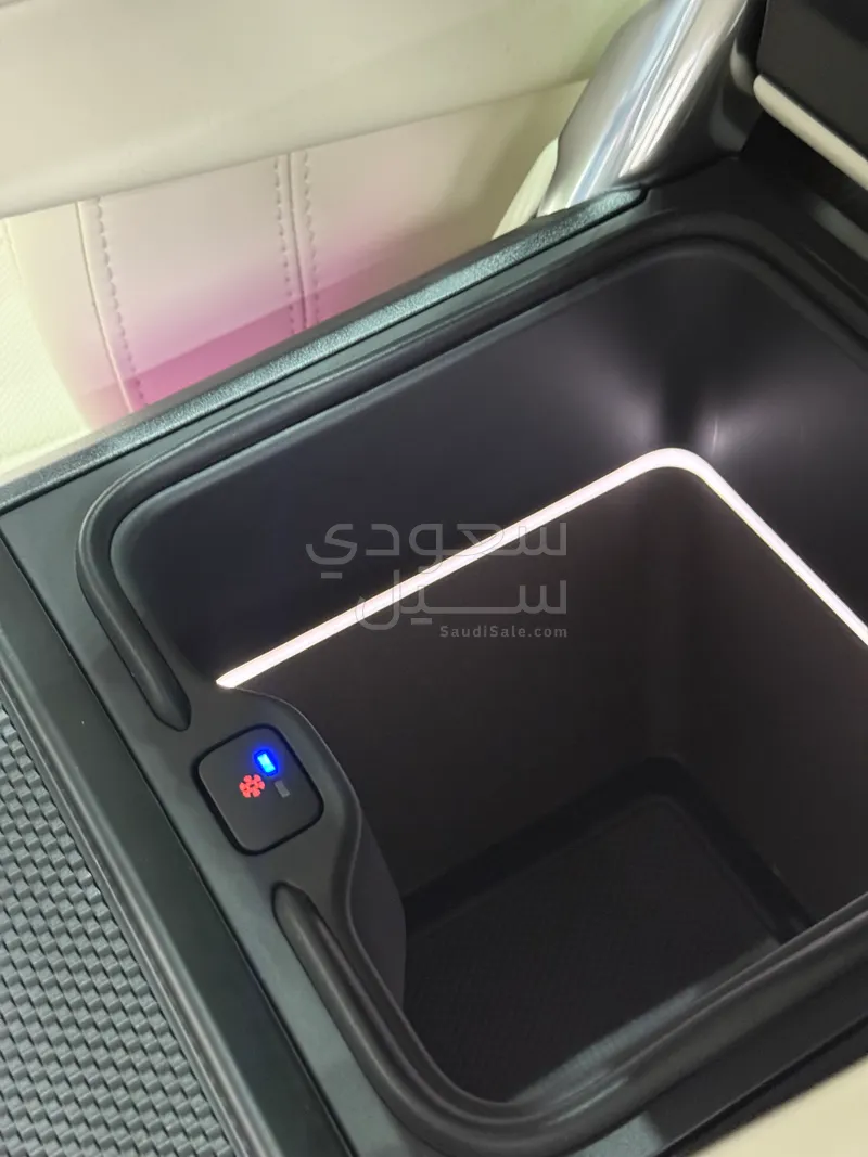 2025 Land Rover Range Rover Vogue SE