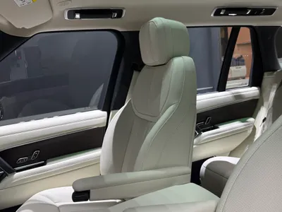 2025 Land Rover Range Rover Vogue SE