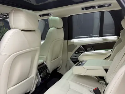 2025 Land Rover Range Rover Vogue SE