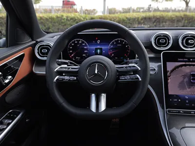 2025 Mercedes-Benz C 200 AMG