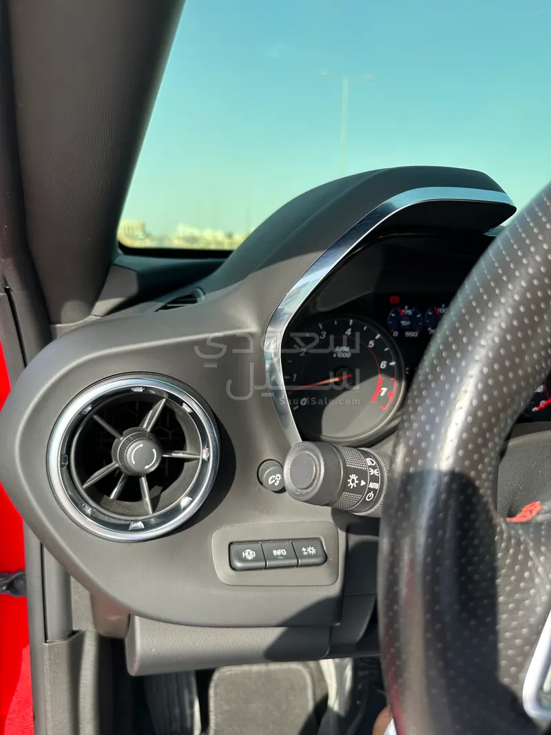 2021 Chevrolet Camaro SS 2
