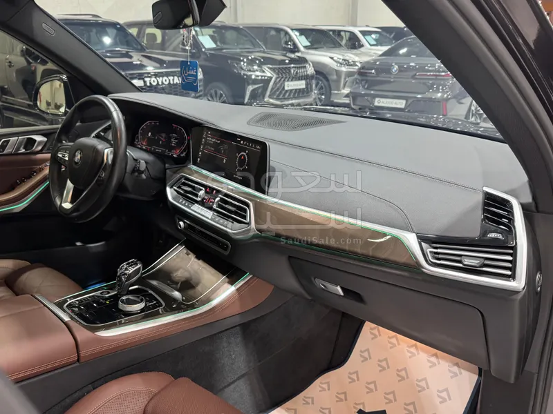 2023 BMW X Series 5