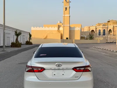 2023 تويوتا كامري جي ال اي