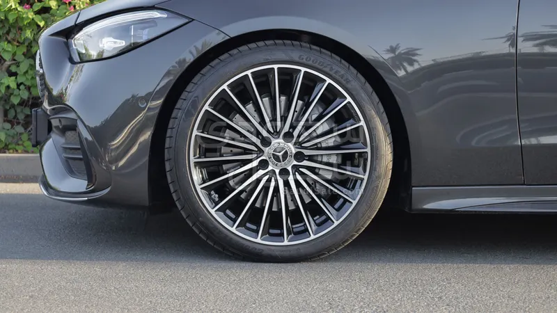 2025 Mercedes-Benz C 200 AMG