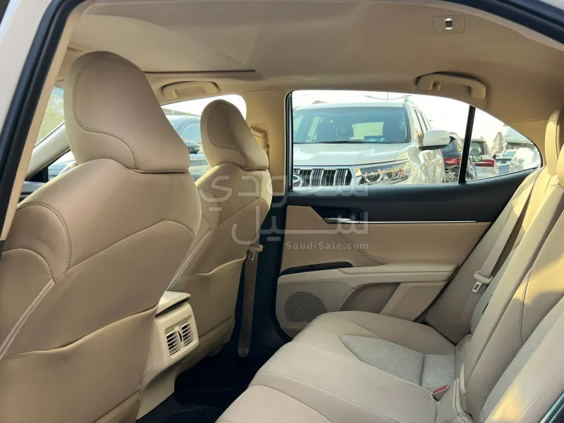 2024 Toyota Camry GLE