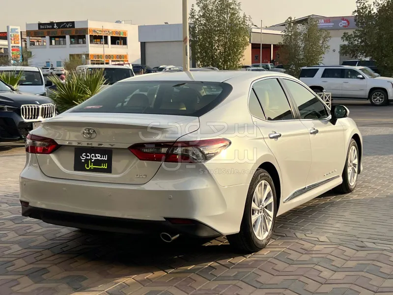 2024 Toyota Camry GLE