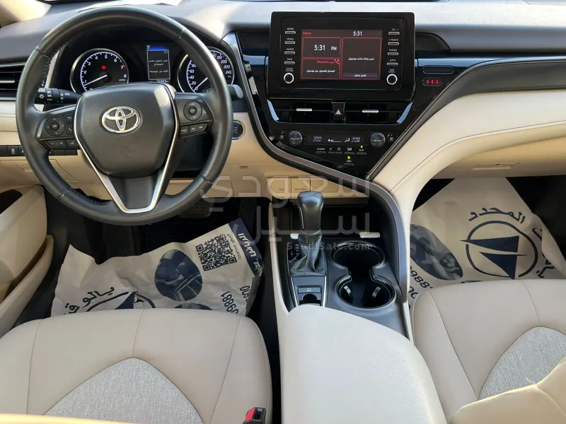 2024 Toyota Camry GLE