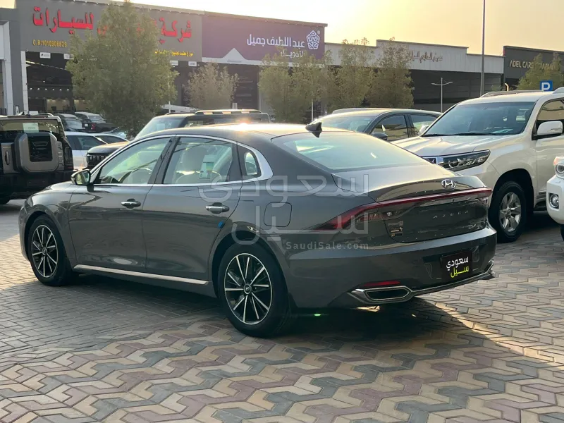 2022 Hyundai Azera Smart