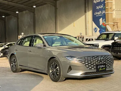 2022 Hyundai Azera Smart