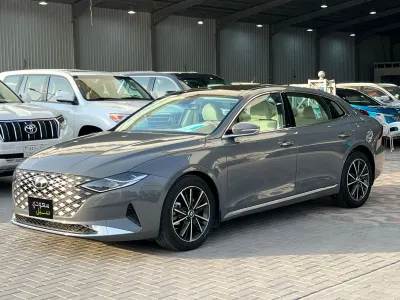 2022 Hyundai Azera Smart