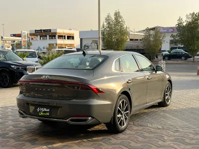 2022 Hyundai Azera Smart
