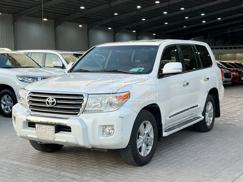 2014 Toyota Land Cruiser GXR