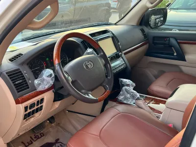 2014 Toyota Land Cruiser GXR