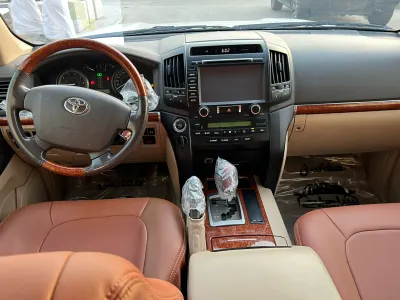 2014 Toyota Land Cruiser GXR