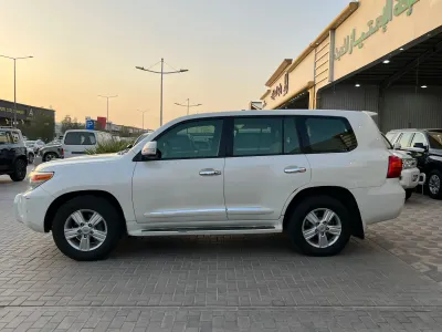 2014 Toyota Land Cruiser GXR