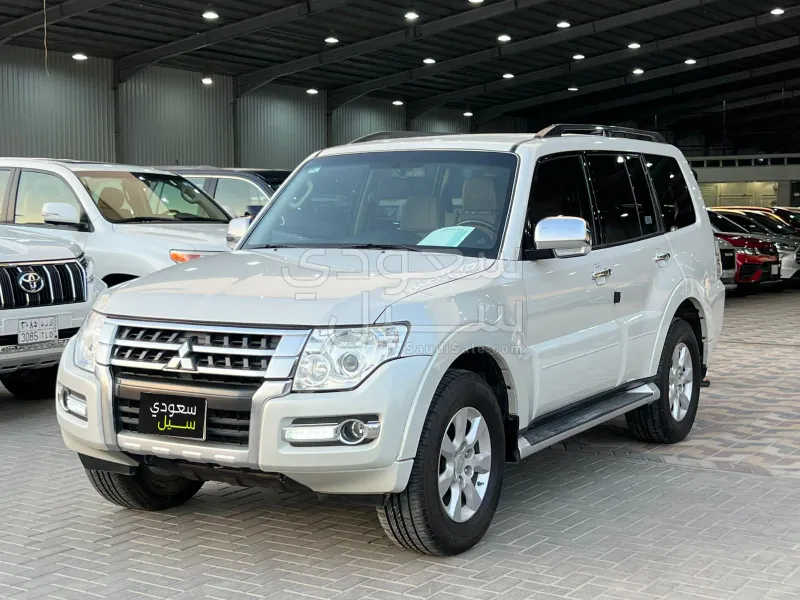 2018 Mitsubishi Pajero