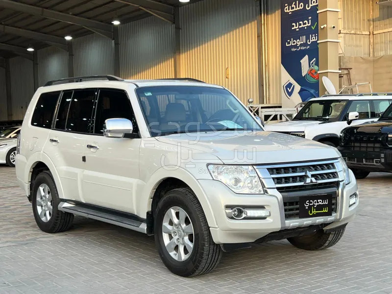 2018 Mitsubishi Pajero