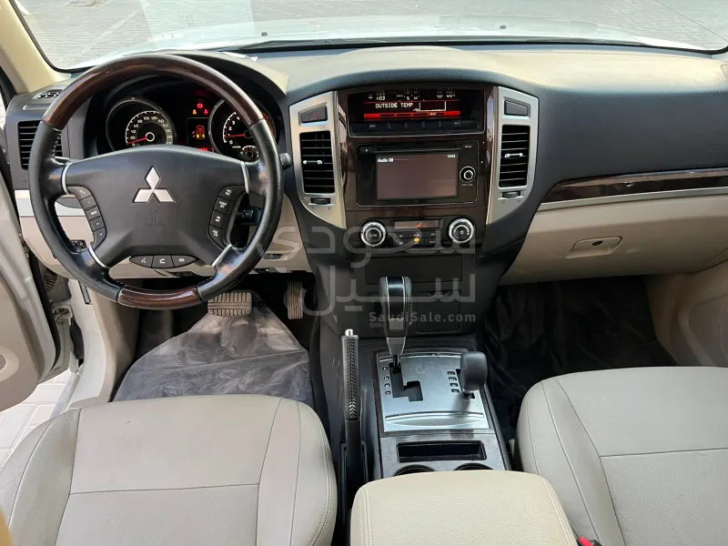 2018 Mitsubishi Pajero