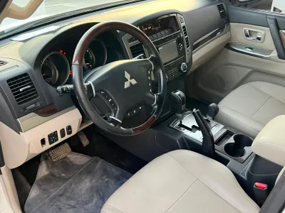 2018 Mitsubishi Pajero