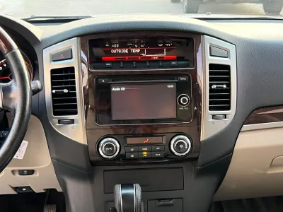 2018 Mitsubishi Pajero