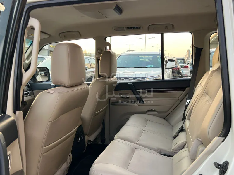 2020 Mitsubishi Pajero