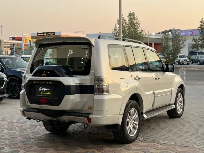 2020 Mitsubishi Pajero