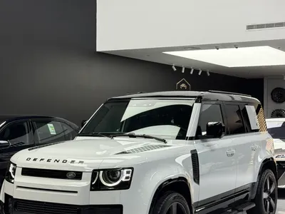 2024 لاند روفر ديفيندر 110