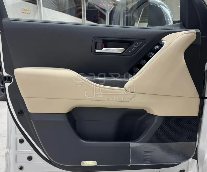 2024 Toyota Land Cruiser VX  S