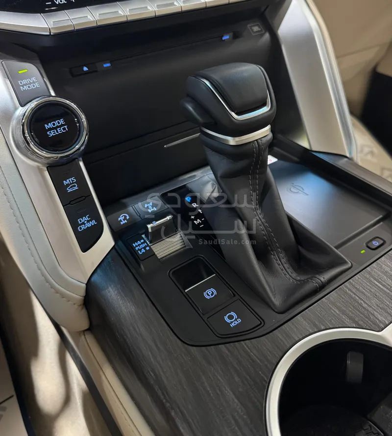 2024 Toyota Land Cruiser VX  S